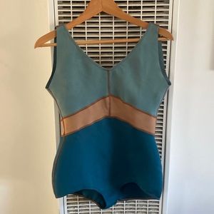 Seea. Salí surf suit. Size large. Teal, green and brown.